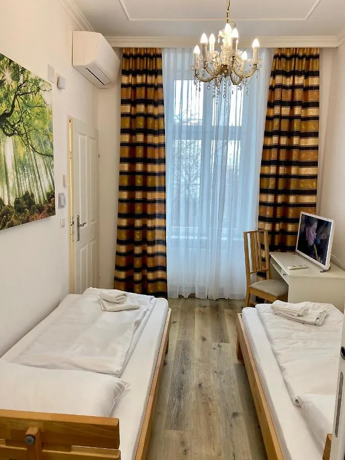 Ajo Vienna Central Room - Contactless Check-In בית אירוח